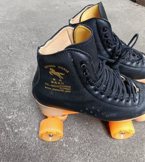 41码金马双排溜冰鞋，就穿了一次，介意绕道...