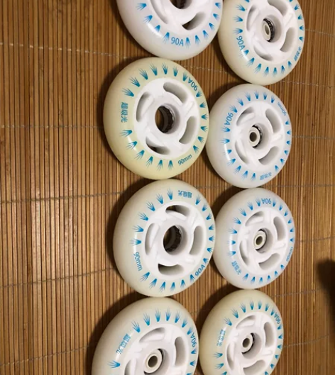 8个打包价 直排轮滑鞋闪光轮轮配件儿童成人...