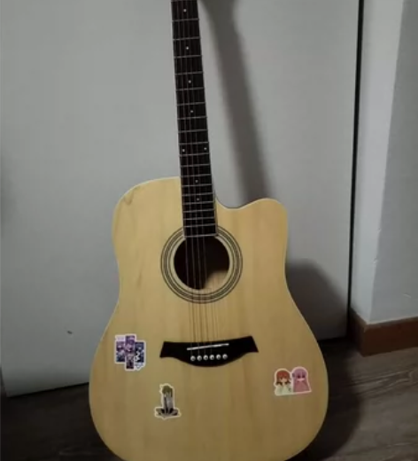 当时脑子一热花300块钱买的，就弹过2，3...