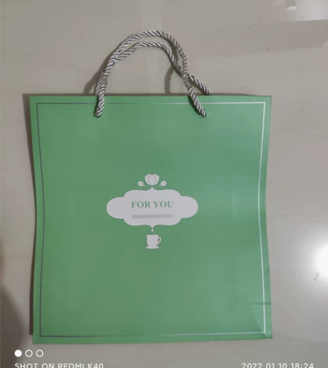 全新礼盒，礼物包装盒，送礼打包袋，手提款，...