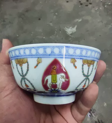 清同治款青花珐琅彩小碗，外销瓷回流品。品相...