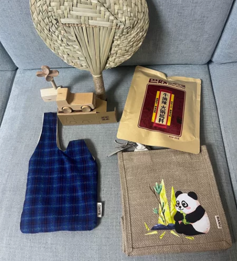 大蝴蝶结闲置出 实物如图，尺寸:55×65...