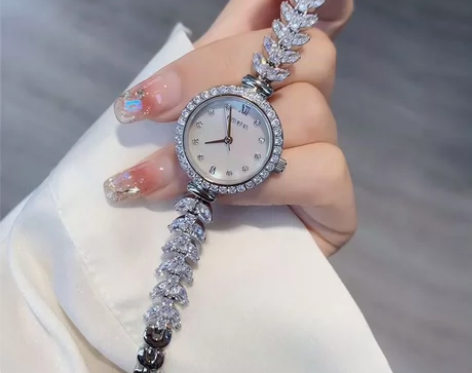 Davena蒂玮娜时来运美人鱼石英满钻手表...