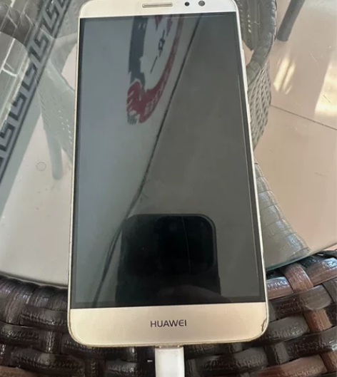 华为麦芒54+64成色七成新左右，使用一点...