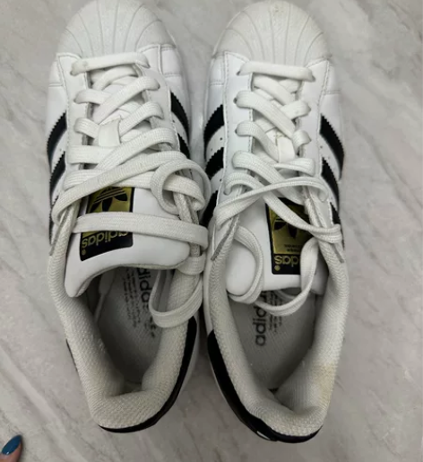 韩国代购正品阿迪贝壳头36码没刷  右脚后...