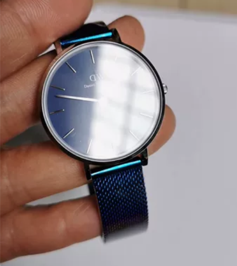 出闲置的蓝色dw石英表女表 七夕时候男朋友...