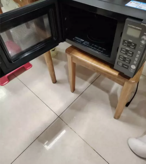 闲置转让九成新美的微波炉，正常加热，万达广...