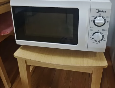 美的微波炉，20L，成色如图，通州大方居自...