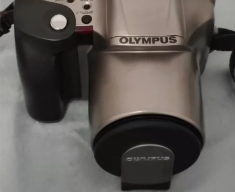 奥林巴斯L200胶卷相机， 成色如图，没有...