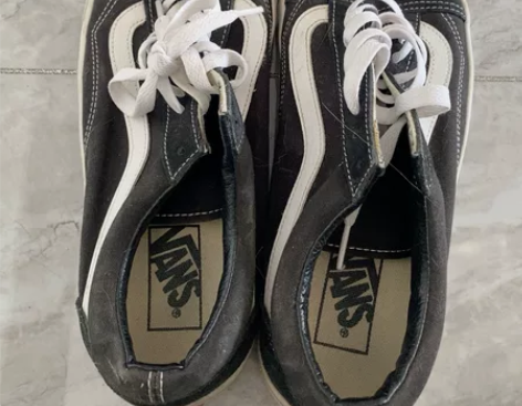 vans 男鞋,没有开胶,正常穿 门店买的...