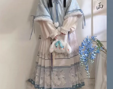冬款蓝色明制可爱汉服过年穿出租 ?北京发货...