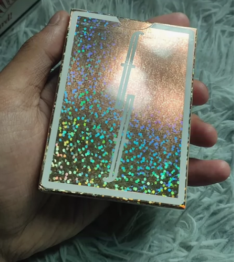 方丹 彩holo方丹， 全新未拆封，瑕疵如...