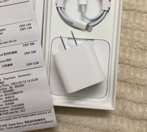 个人闲置转让苹果13 14原装20W充电器...
