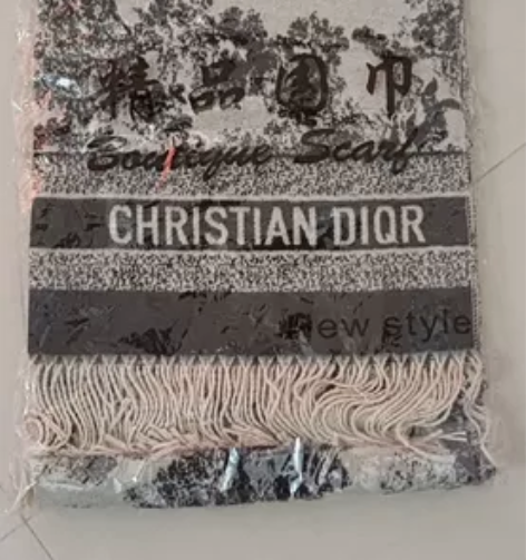 羊绒羊毛围巾 感兴趣的话点“我想要”和我私...