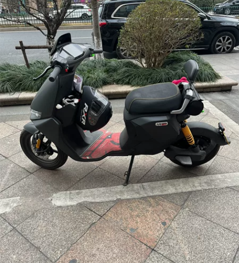 9号max110提车3个月 99新 准新车...