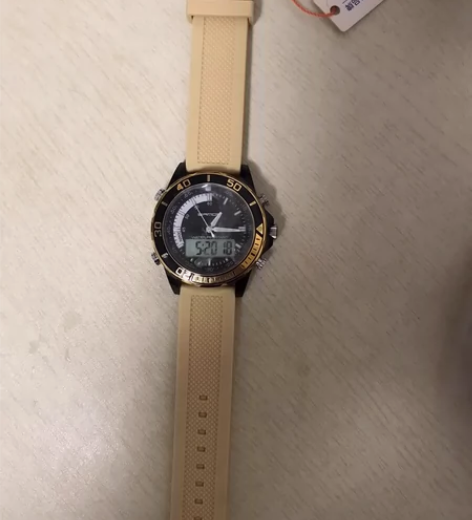 运动功能手表 感兴趣的话点“我想要”和我私...