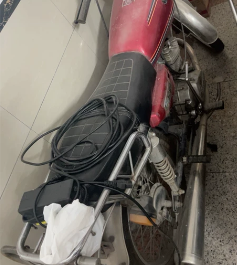 闲置飞鹰牌摩托车 正常使用 不带牌出售 感...