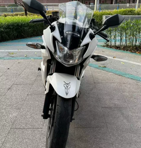 诚心想要的联系，价格可以谈！车子除了外观有...