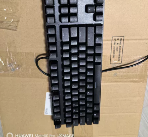 雷柏v500pro七把混光黑轴，成色如图。...