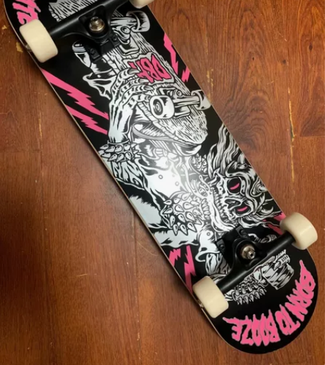 原价300多买的初学者滑板男女学生入门级双...