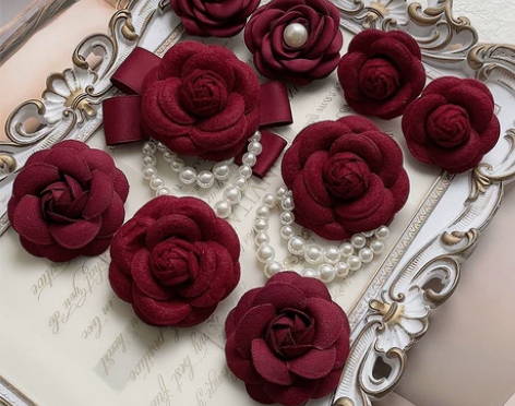 包邮酒红色山茶花胸针小香风珍珠胸针高级感法...