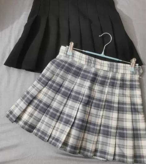 打包出两条百褶裙 腰围都是68，长度都是3...