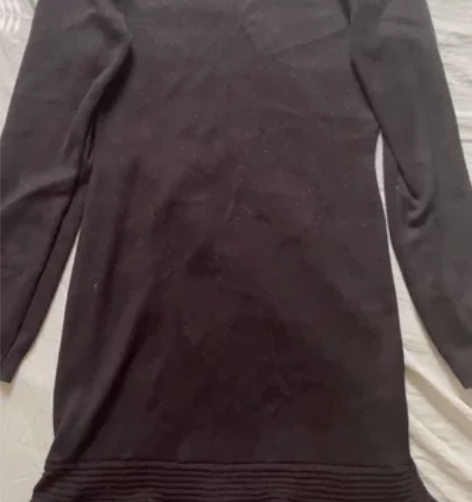 黑色针织鱼尾连衣裙 非常适合现在的天气，单...