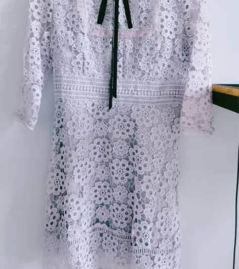 蕾丝连衣裙修身公主风 感兴趣的话点“我想要...