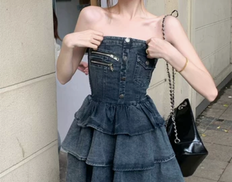 辣妹风性感抹胸牛仔连衣裙女夏季收腰短裙小个...