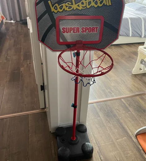 儿童篮球架，可调节高度 带一个小皮球，99...