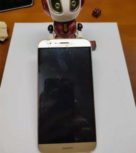 华为麦芒 屏幕碎了 屏幕中间触屏不好...