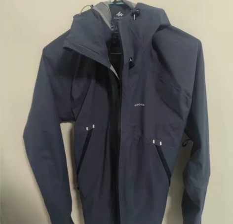 迪卡侬mh500蓝色，尺码是l，防水指数2...