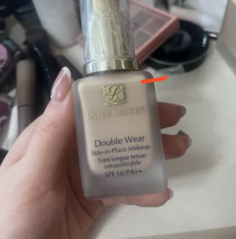 dw粉底液1n0，余量如图，用过5 6次吧...