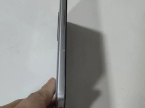 红米k50电竞版。12+256。喜欢打游戏...