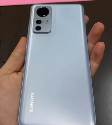 出小米12X，8+256。蓝色。充电口因为...