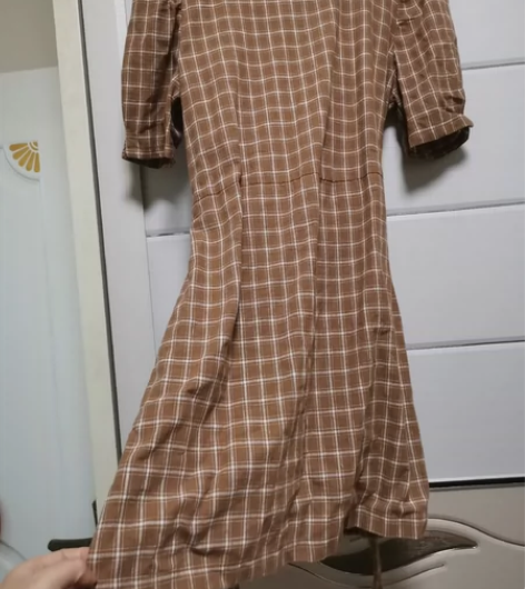 飘专柜棉麻连衣裙，试穿过才买的，版型不好不...