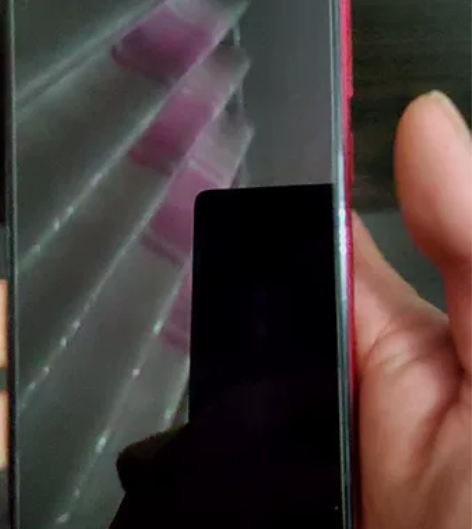 闲置手机:vivoZ1 原装未拆机，轻微磕...