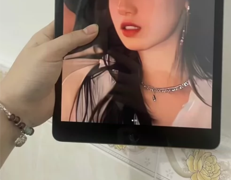iPad 2019款  第7代   插卡版...