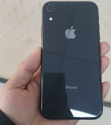 iPhoneXR 国行128 全原无修，电...
