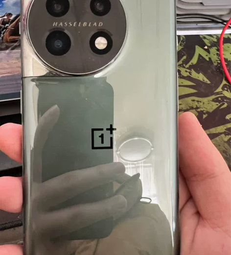 一加11  12+256 自用不到一年，只...