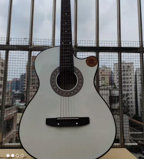 吉它！一直闲置在家，貌似和新的没啥区别，我...
