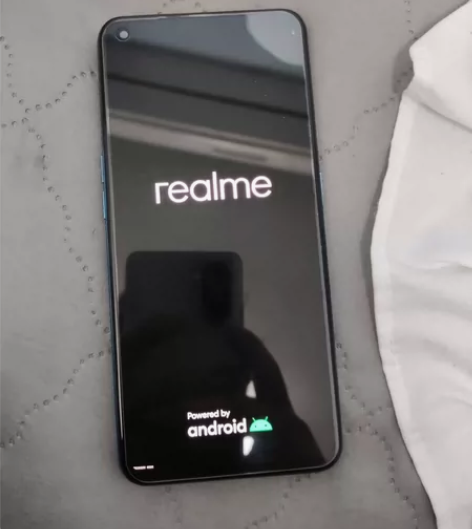 真我q3pro 8+128天玑1100 叙...