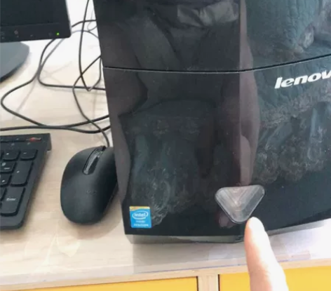 个人出售一台联想台式电脑，显示器18.5寸...