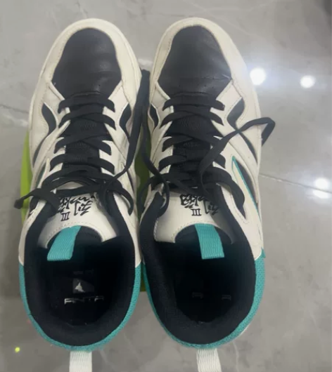 安踏烈焰3，43码，新旧程度看图，看好不退...