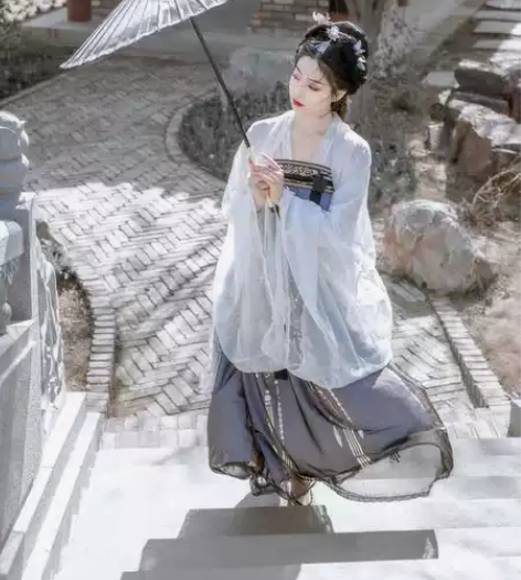 艺缕原创汉服，黑云鹤，六米摆， 穿二洗一，...