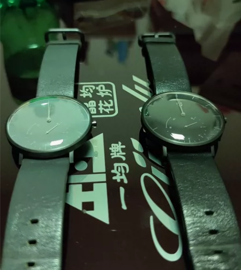 米家石英表，好久没带了，因为手表很多！要的...