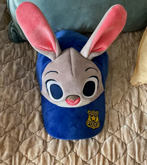 迪士尼棒球帽 在迪士尼乐园里买的 拍照戴了...