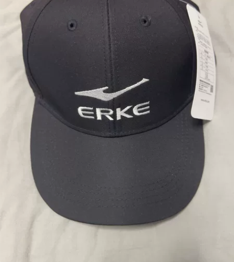 出黑色的鸿星尔克运动帽,全新无瑕疵,品牌:...