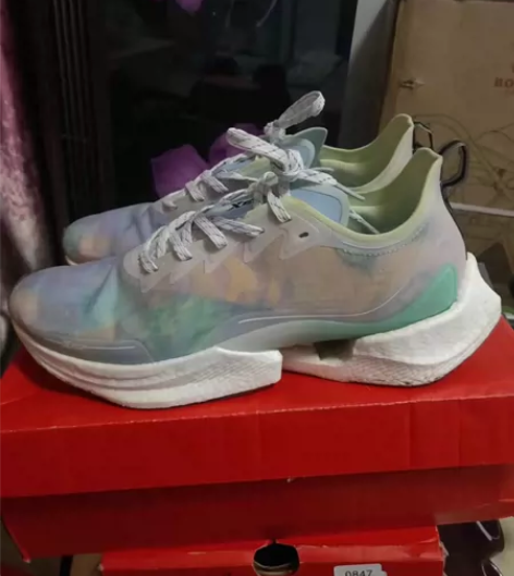 特步休闲运动鞋42码 二手鞋，成色如图，特...