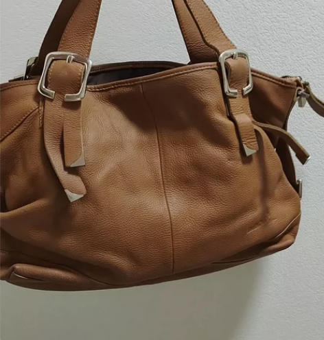 袋鼠真皮单肩包，头层牛皮，使用次数少，成色...